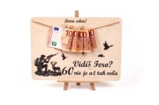 darovanie penazí poľovníkovi na tabuľke vidíš