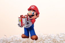 supermario s darcekom na tortu supermario s darcekom na tortu