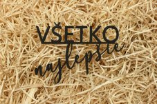 drevená dekorácia na tortu