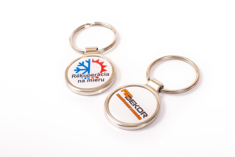 kovová kľúčenka s vlastným logom