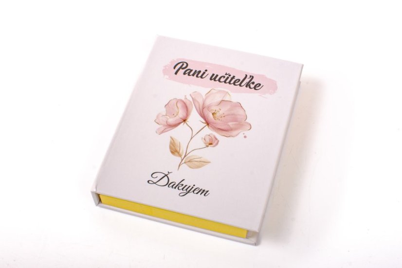 trhacie a lepiace štítky pre pani učiteľkou