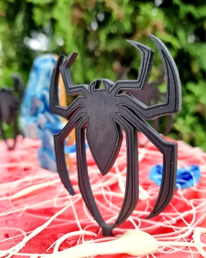 zápich spiderman na torte