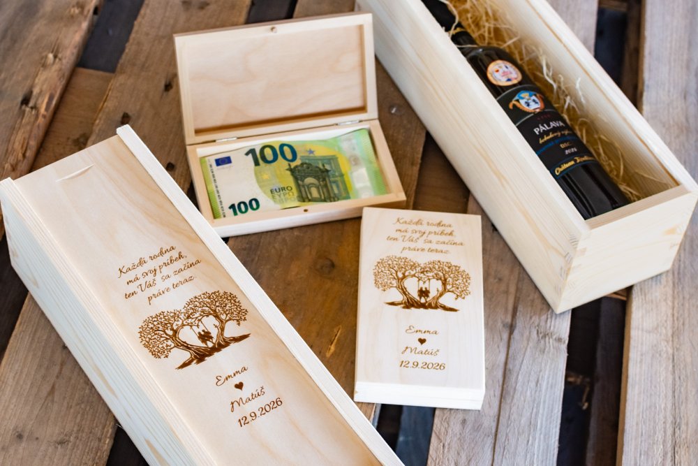 Drevená darčeková svadobná krabička na víno